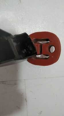 Soporte de escape con goma