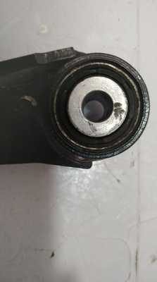 Brazo tirante trasero derecho