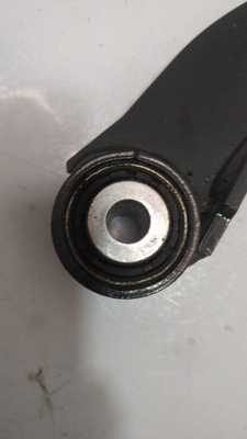 Brazo tirante trasero izquierdo