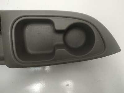 Codera porta vasos costado trasero derecho