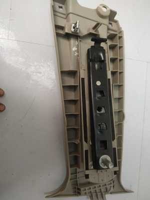 Vista 3 de Ajustador de cinturon con moldura