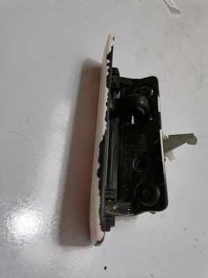 Manija de puerta trasera