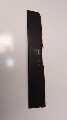 Moldura de puerta trasera derecha
