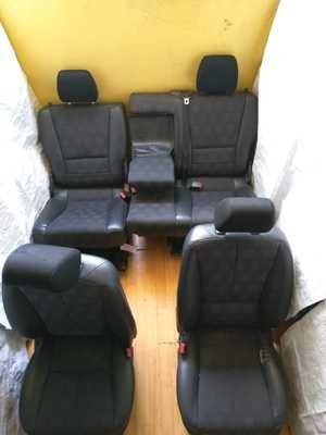 Sala 4 PZS piel con tela negra