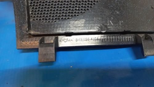 Vista 2 de Rejilla Bocina Puerta Delantera Derecha Audi A3 2015 2020