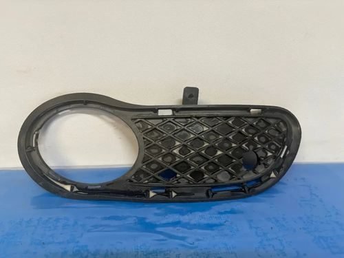 Rejilla Delantera Izquierda Mercedes C230 2000 2007