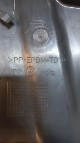 Vista 2 de Moldura Puerta Delantera Izquierda Vento 2015 2020