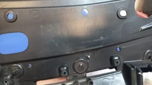 Vista 3 de Moldura Superior Parrilla Mazda Cx30 2020 2024