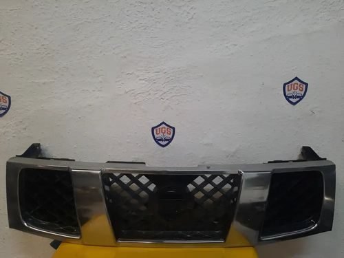 Parrilla Nissan Titan 2004  2007
