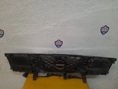 Vista 2 de Parrilla Nissan Titan 2004  2007