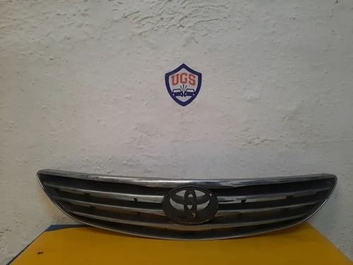 Parrilla Toyota Camry 2004  2007