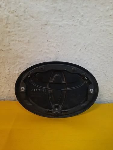 Vista 2 de Emblema De Toyota Hilux 2016  2022