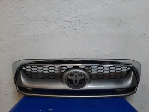 Parrilla Hilux 2009  2011