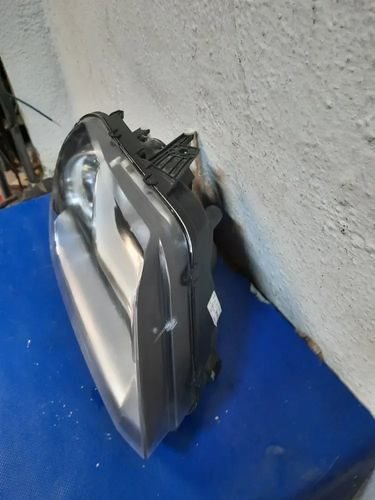 Vista 4 de Faro Derecho Volkswagen Amarok 2017  2019