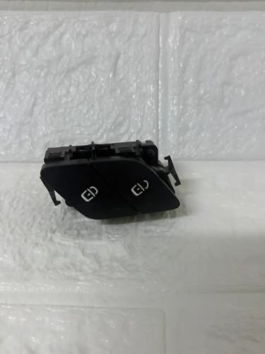 Switch Puerta Delantera Izquierda Mercedes Cla 2021 2025