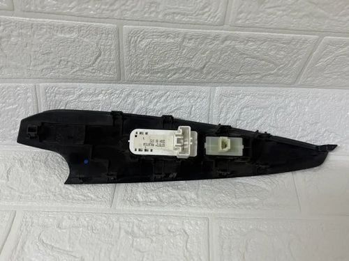 Vista 4 de Control Cristal Delantero Derecho Mazda 2 Yaris R 2016 2019