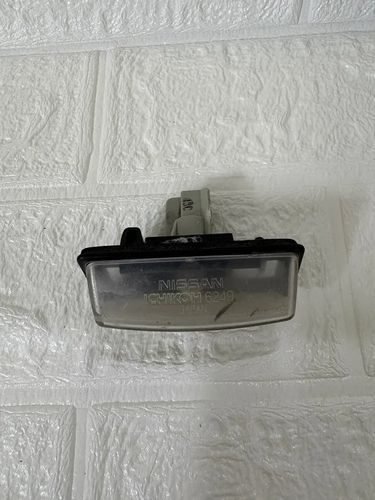 Vista 4 de Luz Placa Trasera Altima 2014 2015