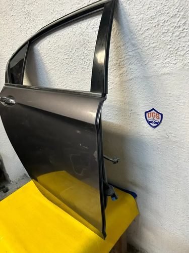 Vista 5 de Puerta Trasera Derecha Honda Accord 2013   2017