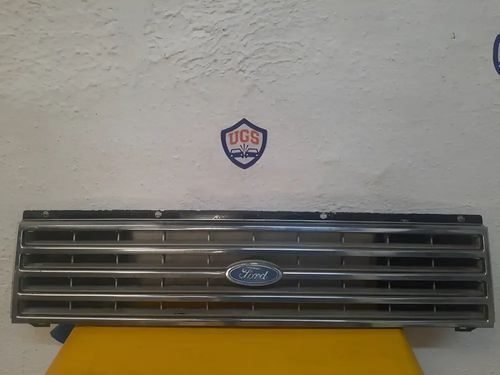 Parrilla Ford Aerostar 1985  1988