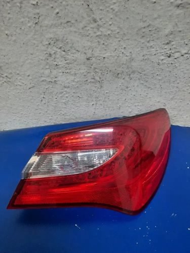 Vista 5 de Calavera Derecha Chrysler 200 2011 2014