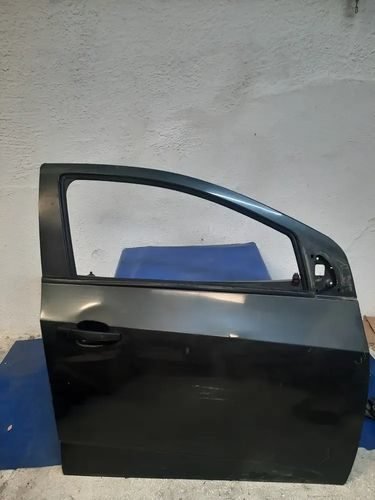 Puerta Delantera Derecha Chevrolet Sonic 2017  2019