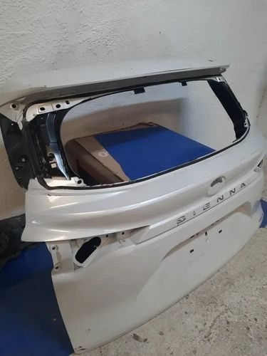 Vista 5 de Tapa Cajuela Toyota Sienna 2019  2021