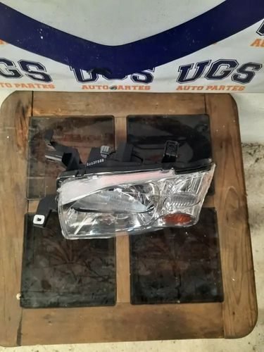 Vista 3 de Faro Izquierdo De Nissan Np300 2008  2015 Tw