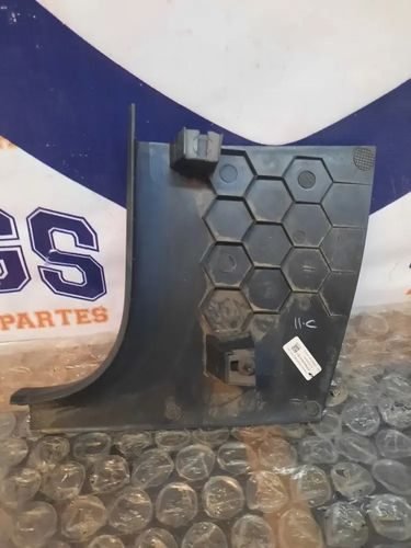 Vista 2 de Moldura Pisa Pie Delantera Derecha Vento 2016  2020