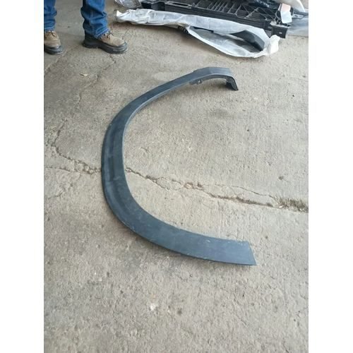 Moldura De Arco Delantera Izquierda Kia Seltos 23-24