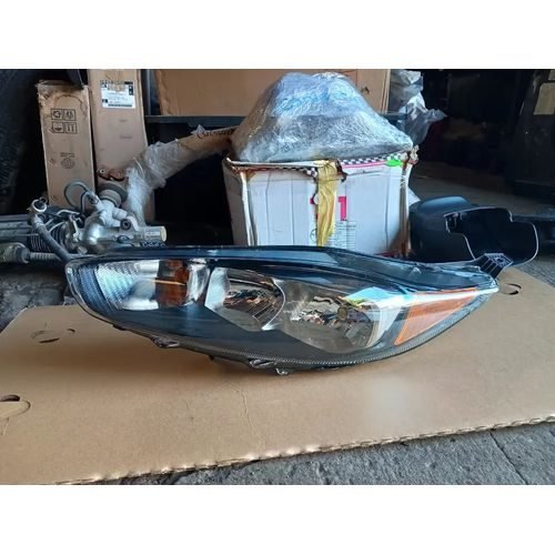 Faro Izquierdo Ford Fiesta 14-18