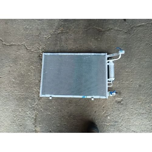 Condensador Ford Fiesta 13-19