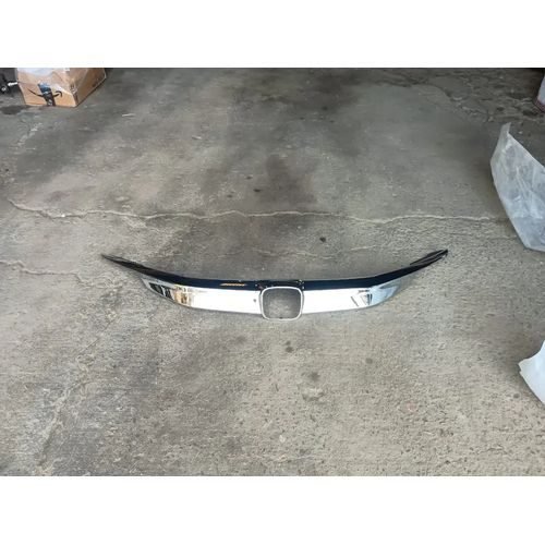 Moldura De Parrilla Cromada Honda Accord 16-17