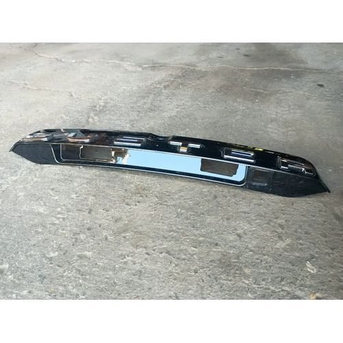 Vista 3 de Moldura De Cajuela Renault Duster 15-19