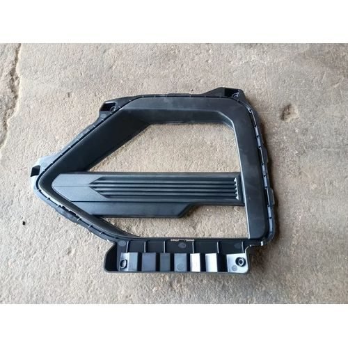 Bisel De Faro De Niebla Izquierda Chevrolet Captiva 22-23