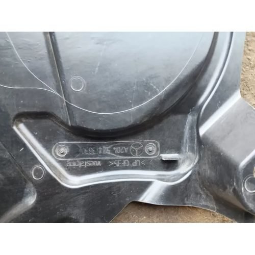 Vista 2 de Tolva Inferior De Motor Mercedes C-250 12-15