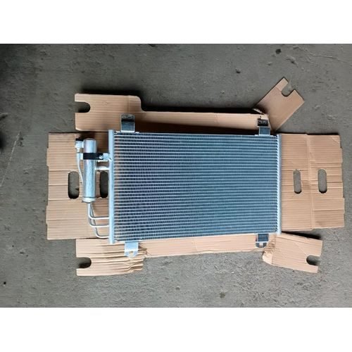 Condensador Toyota Yaris 2019