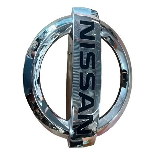 Emblema De Parrilla Nissan Np300 16-23