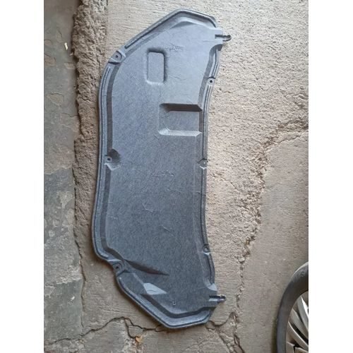 Aislador Interior De Cofre Mazda 2 11-14