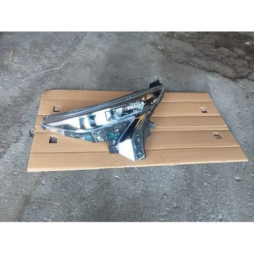 Faro Izquierdo Kia K3 23-25