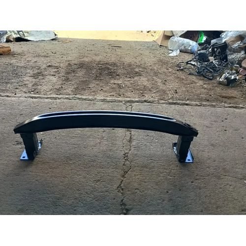Alma De Fascia Delantera Volkswagen Vento 16-20