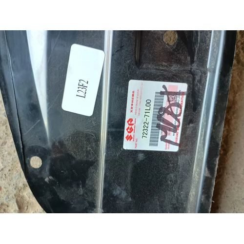 Vista 3 de Tolva De Salpicaderas Delantera Izq. Suzuki Swift 11-14