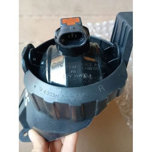 Vista 3 de Faro De Niebla Derecho Chevrolet Sonic 12-16