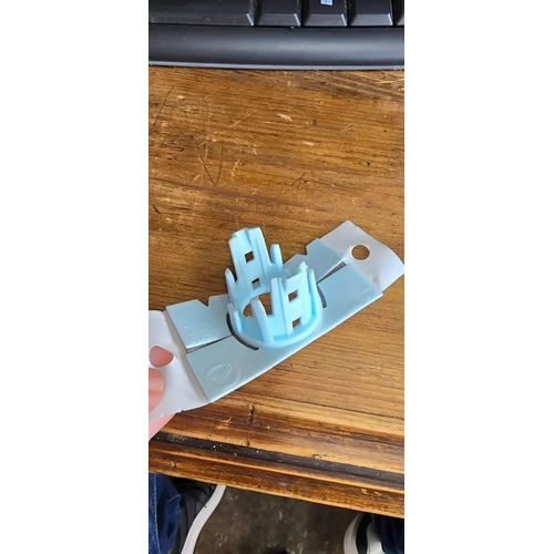 Retenedor De Sensor De Estacionamiento Mazda 3 19-23