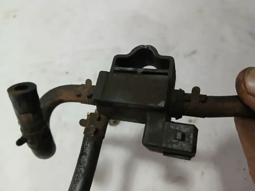 Vista 2 de Válvula Solenoide Turbocompresor Chevrolet Trax Sonic Cruze