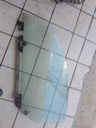 Vidrio Cristal Izquierdo De Puerta Ford Mustang 1999-04  Lh