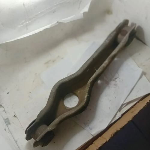 Vista 2 de Soporte Delantero Der. De Diferencial Trasero Mustang1994-04