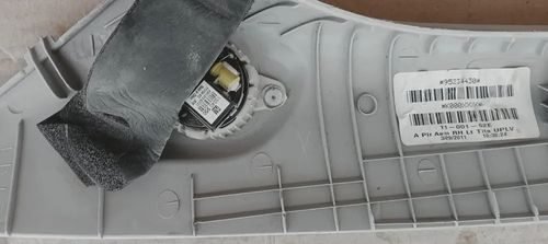 Vista 3 de Moldura Twitter Poste Parabrisas Derecho  Cruze 95234430