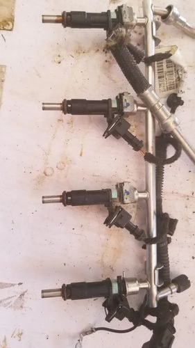 Vista 2 de Riel Con Inyecciones Chevrolet Trax 1.8l 2013-2020