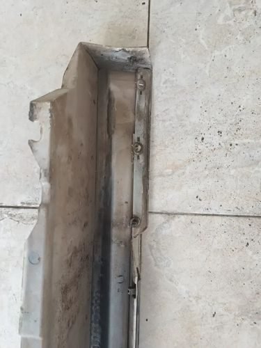 Vista 5 de Estribo Izquierdo Ford Mustang 99-04 Original