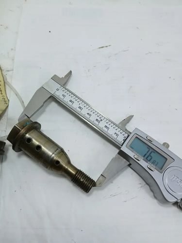 Vista 2 de Tornillo Chevrolet 55562224 Gris Carro/camioneta